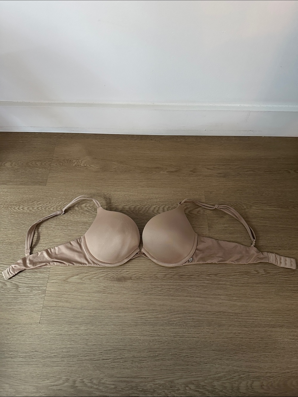 Victoria's Secret Nude Bombshell Add-2-Cups Push-Up Bra